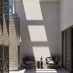 Theretra Center 4*