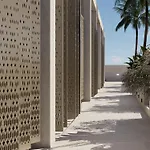 Theretra Center 4*